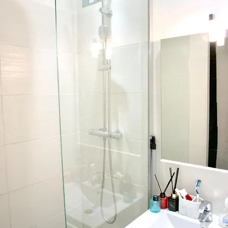 Apartmán Less Than 1 Minute Away *